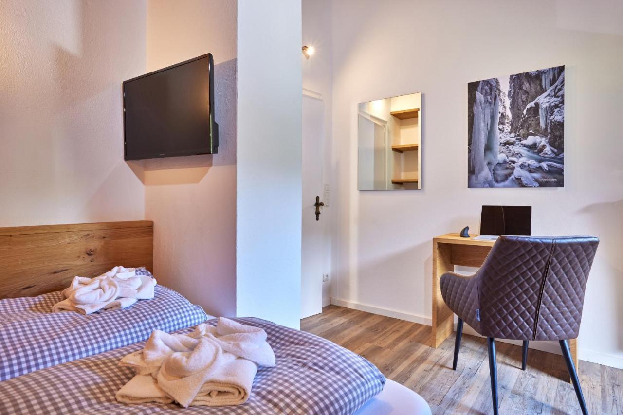 Haus Alpklang Apartment Гармиш-Партенкирхен Екстериор снимка